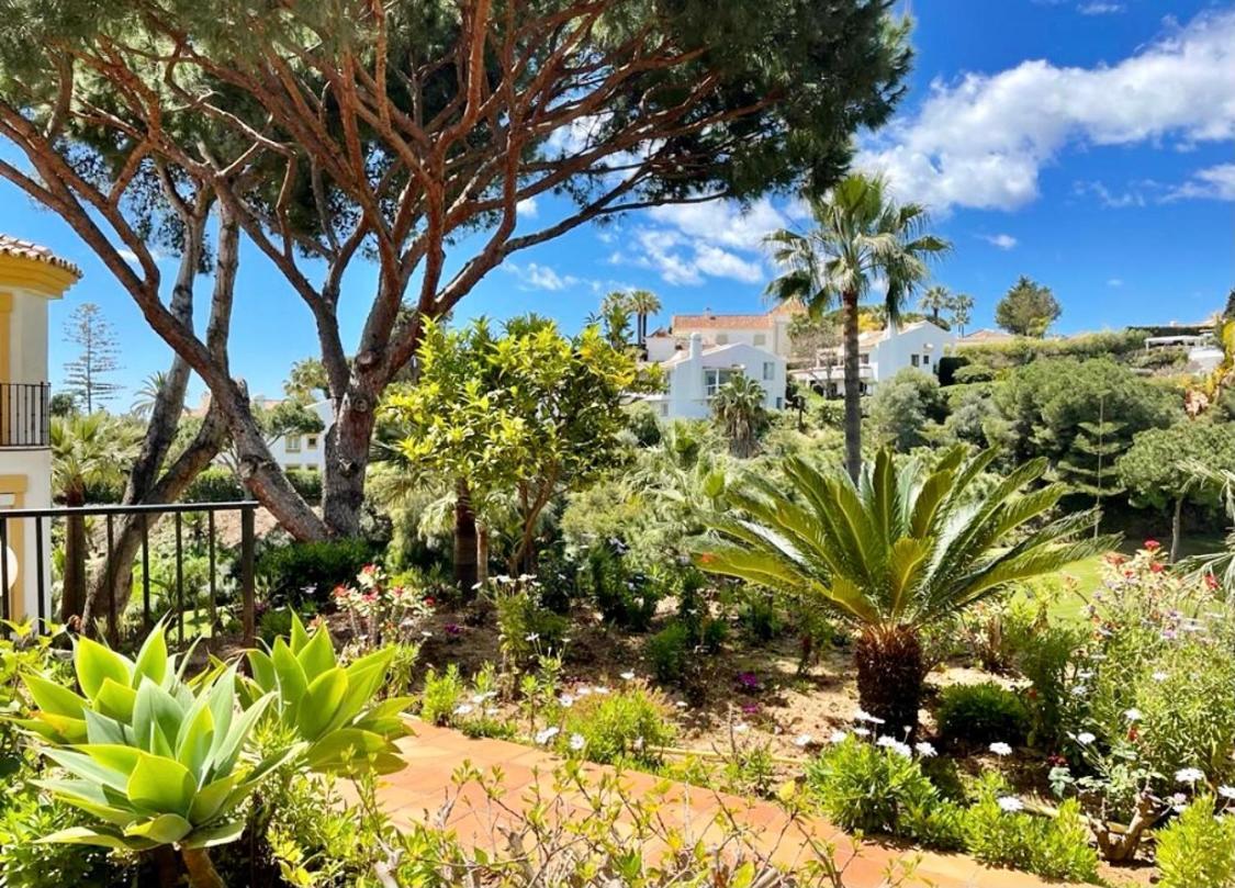 Апартаменты The Golden House, Calahonda Golf Ситио-де-Калаонда Экстерьер фото