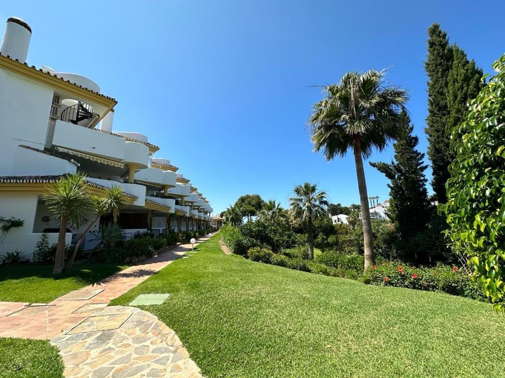 Апартаменты The Golden House, Calahonda Golf Ситио-де-Калаонда Экстерьер фото